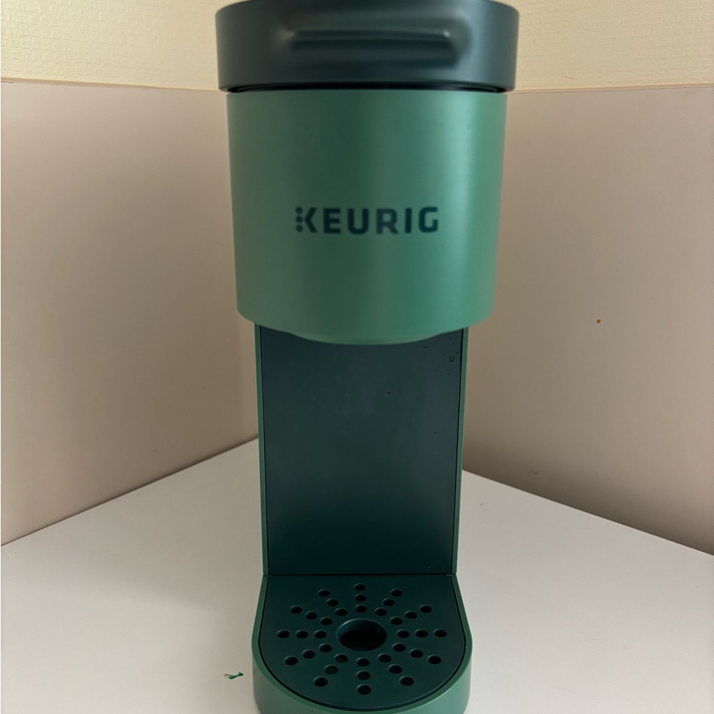 Keurig Teal Coffee Brewer